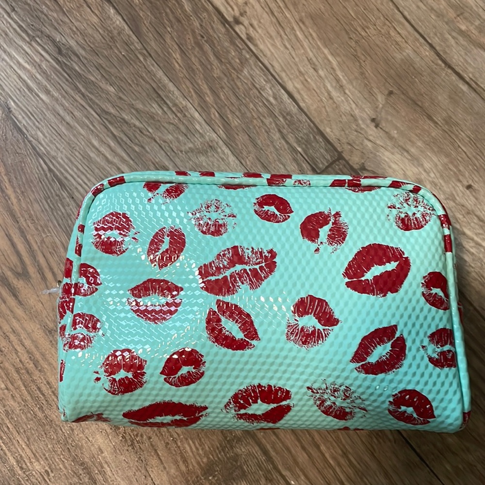 Blue with red lips